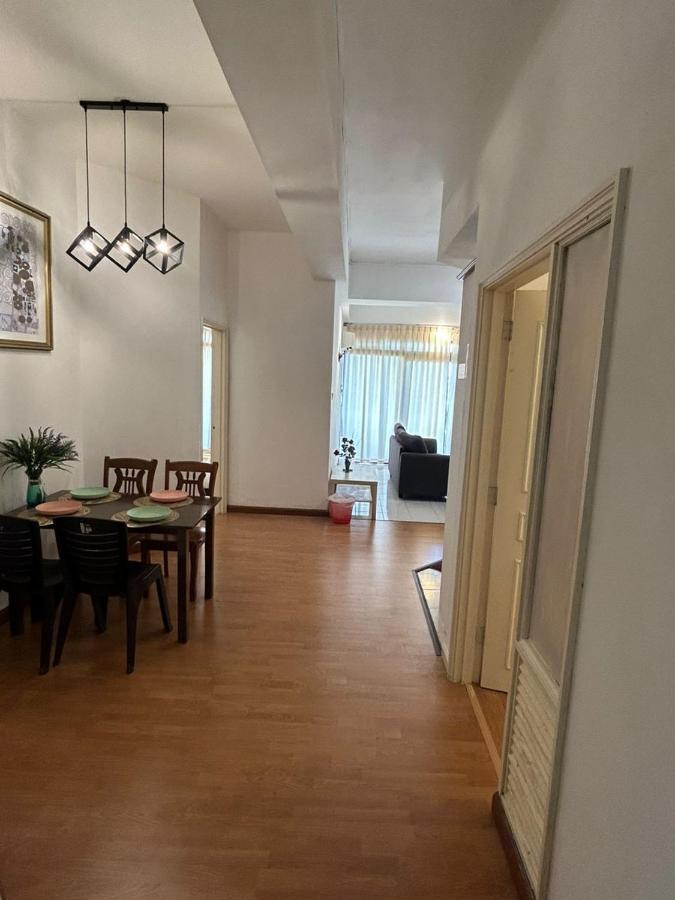 Riverbank Suites Waterfront 507 Kuching Luaran gambar