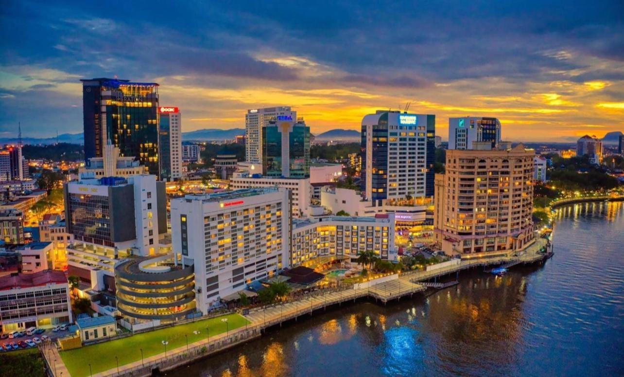 Riverbank Suites Waterfront 507 Kuching Luaran gambar